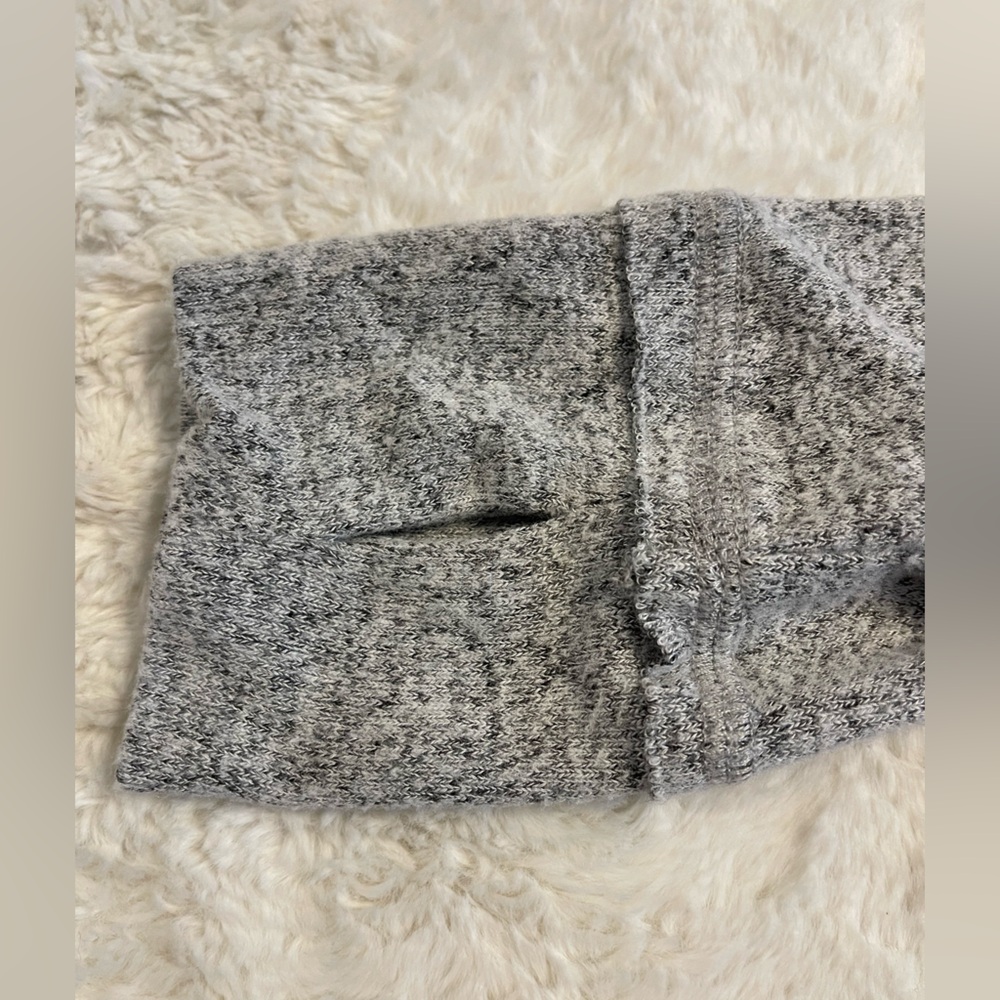 Chelsea & Theodore size medium oversized heather gray - Picture 6 of 6